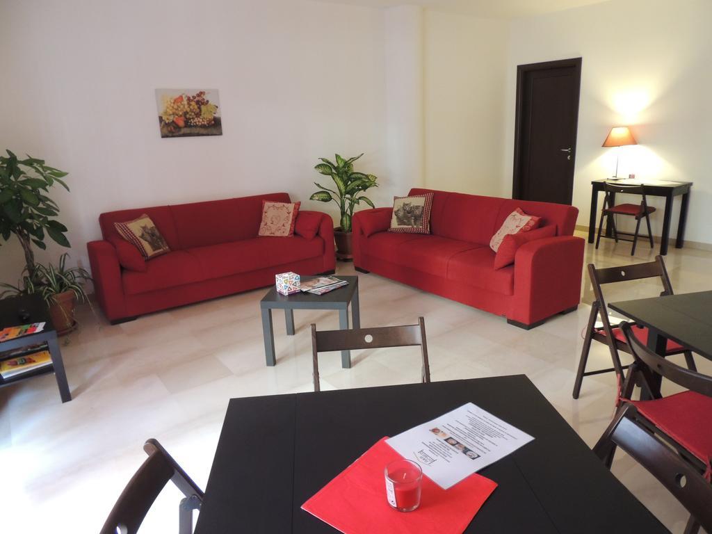 Domus Taranto Unica Sede Hotel ห้อง รูปภาพ