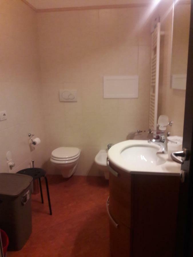Domus Taranto Unica Sede Hotel ภายนอก รูปภาพ